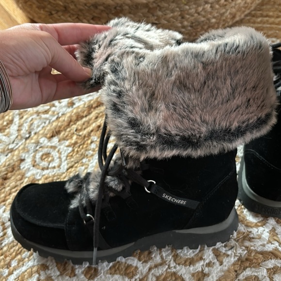 Skechers black suede & faux fur waterproof insulated convertible winter boots 9 - Picture 2 of 11